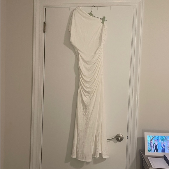 Meshki Chloe Peached Jersey One Shoulder Midi Dress - Picture 4 of 7